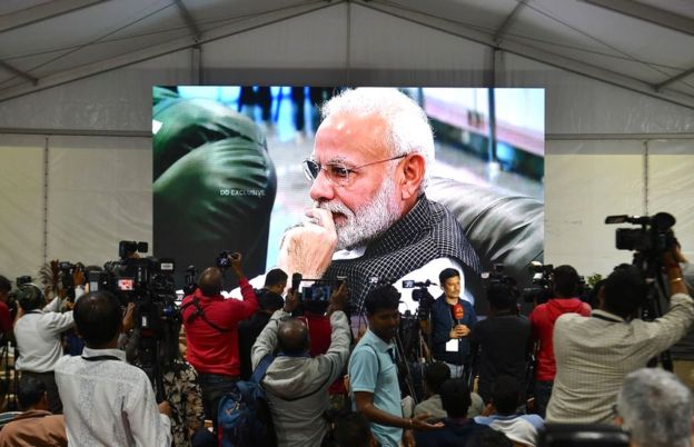Did Modi see the camera and hug the head of the ISRO? 2 Did Modi see the camera and hug the head of the ISRO 2