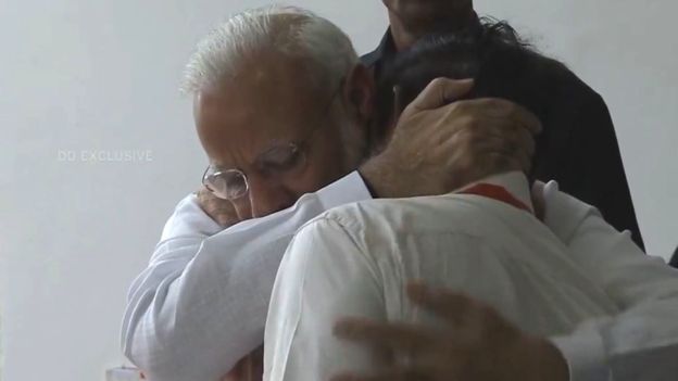 Did Modi see the camera and hug the head of the ISRO? 5 Did Modi see the camera and hug the head of the ISRO 5